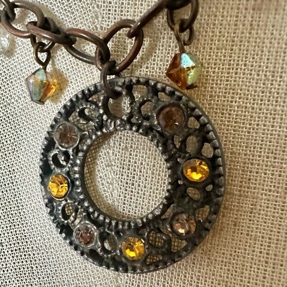 Circle beaded pendant necklace - Picture 2 of 12